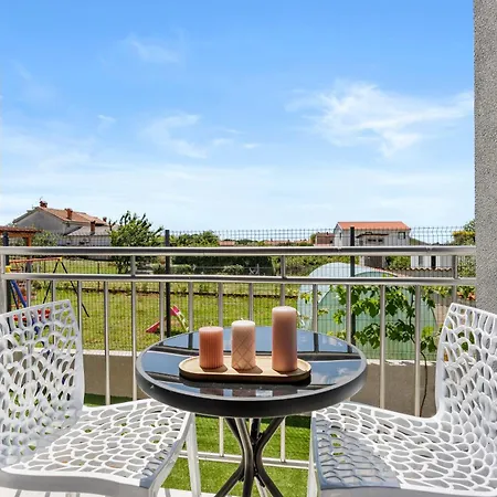 2382 Villa *
