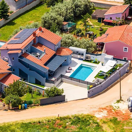 Villa 2382